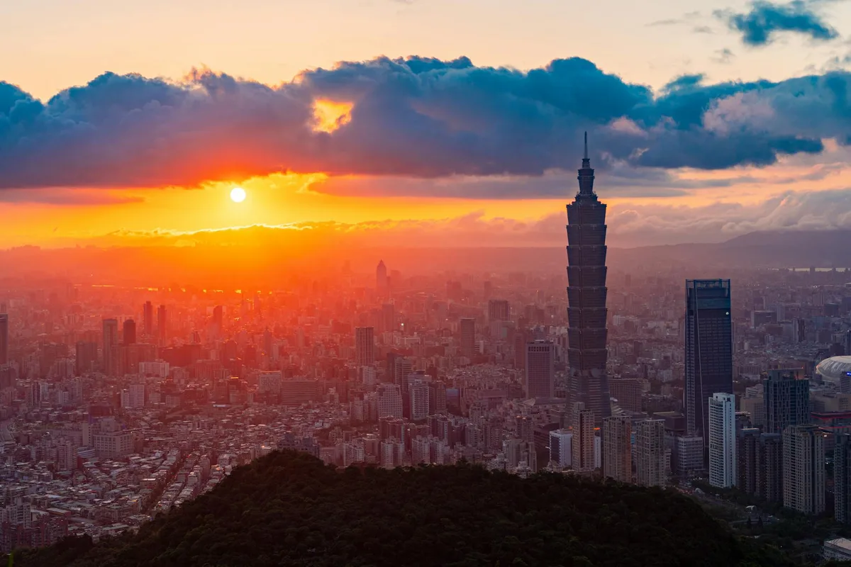 Modern seismic-resistant buildings, like Taipei 101 in Taiwan, incorporate innovative engineering so