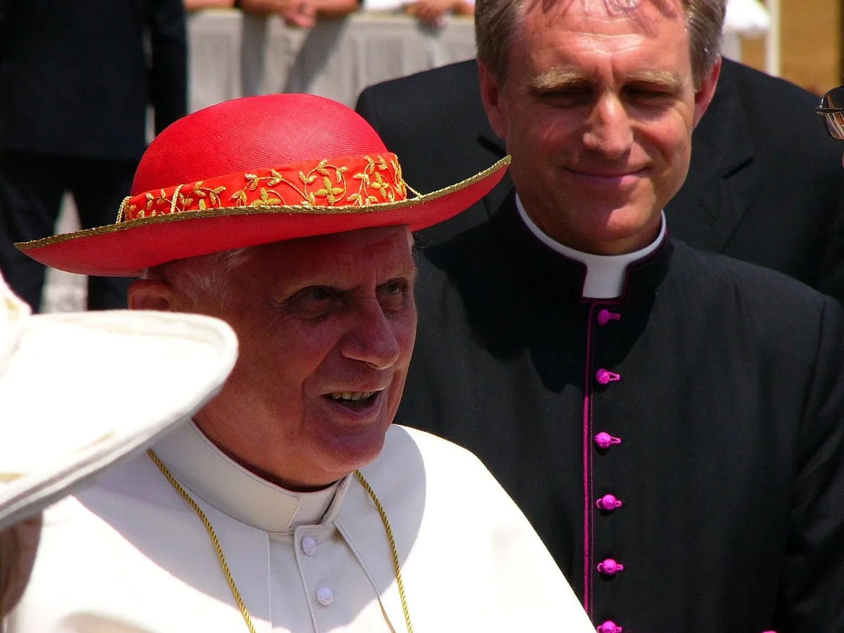 Avant de devenir le pape Benoît XVI, Joseph Ratzinger était un théologien et un universitaire très influent