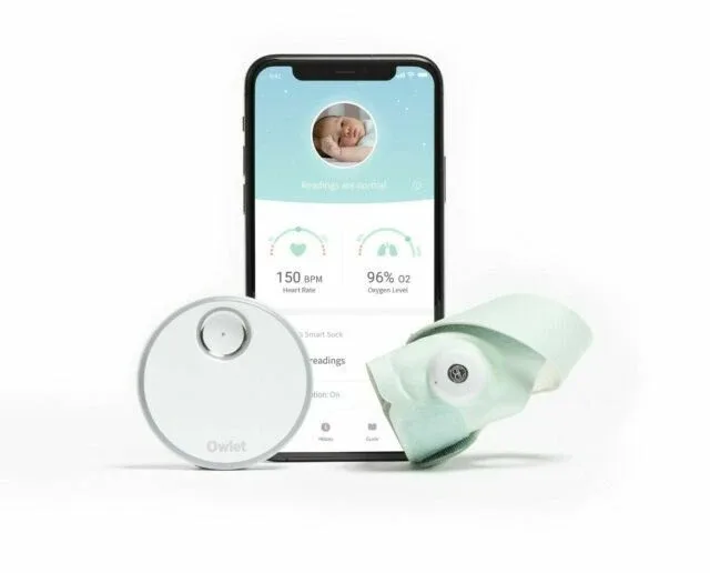 La Owlet Smart Sock est une pièce pionnière de technologie portable pour nourrissons, conçue pour surveiller la fréquence cardiaque et les niveaux d'oxygène d'un bébé.