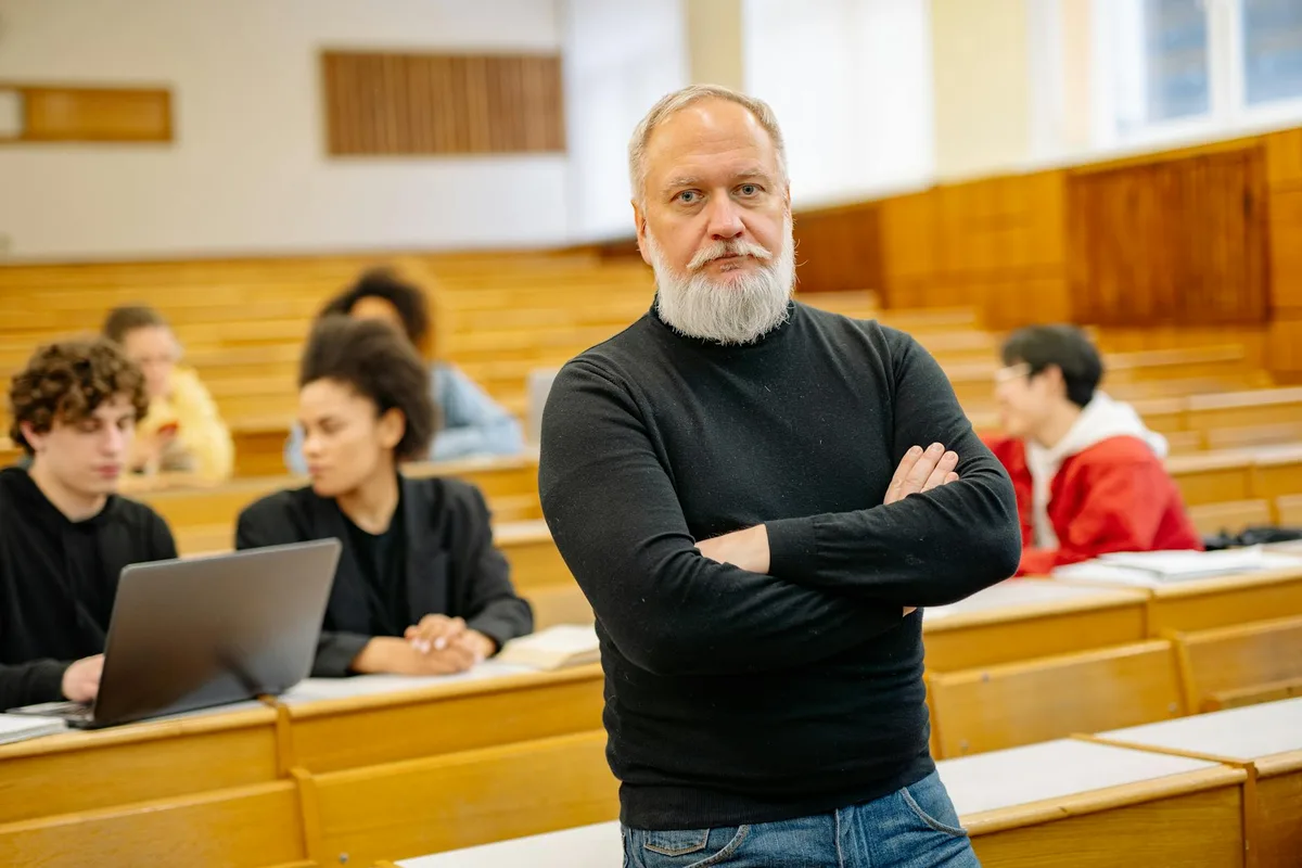 Professor Jeff Bergen, a statistico at DePaul University, is renowned for his work on March Madnes