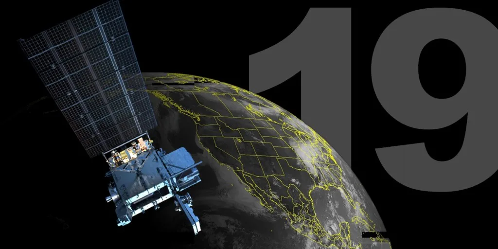 Exploités par la NOAA, les satellites environnementaux opérationnels géostationnaires (GOES) surveillent continuellement la Terre